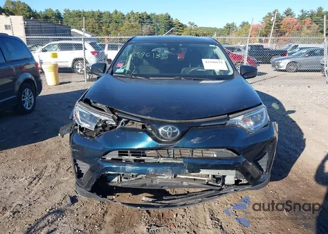2018 Toyota Rav4 Le z USA, uszkodzony, nr VIN JTMBFREV0JJ743804